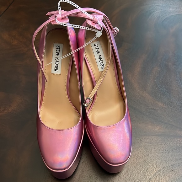 Steve Madden Skyrise Platform Dress Shoe. - Picture 12 of 15